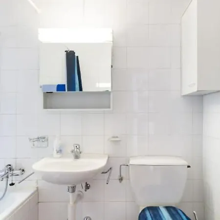 Simple Flat In Fee *