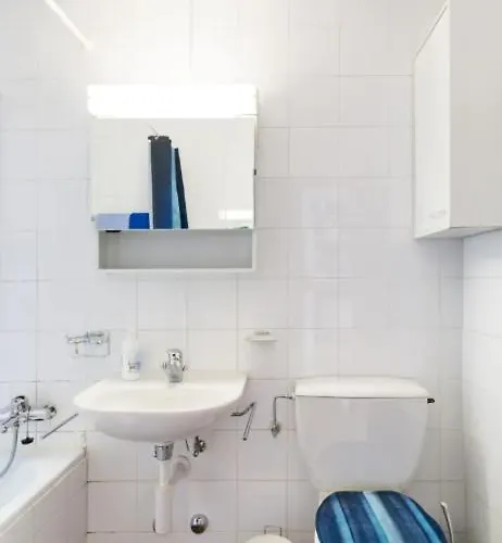 Simple Flat In Fee *